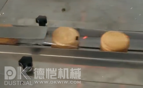 灌裝自動(dòng)包裝機(jī)